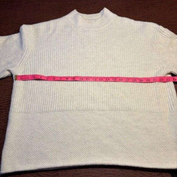 Crew Neck Reitmans Soft Sweater Size XL NEVER WORN - Picture 5 of 7